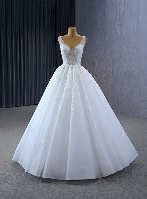 White Tulle V-neck Beading Wedding Dress Modern Lace Gown